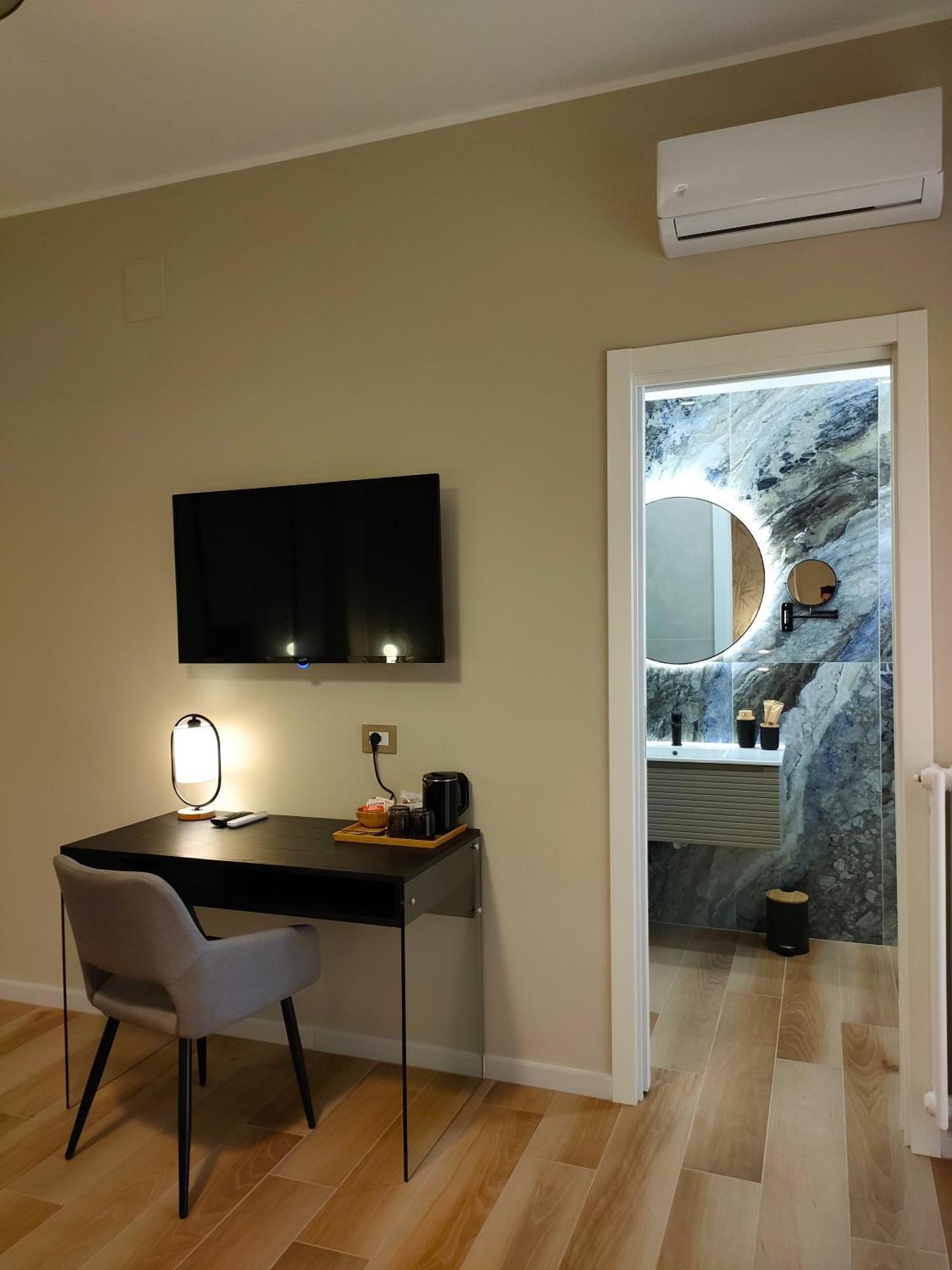 Agape Charme Rooms Bari Exterior photo